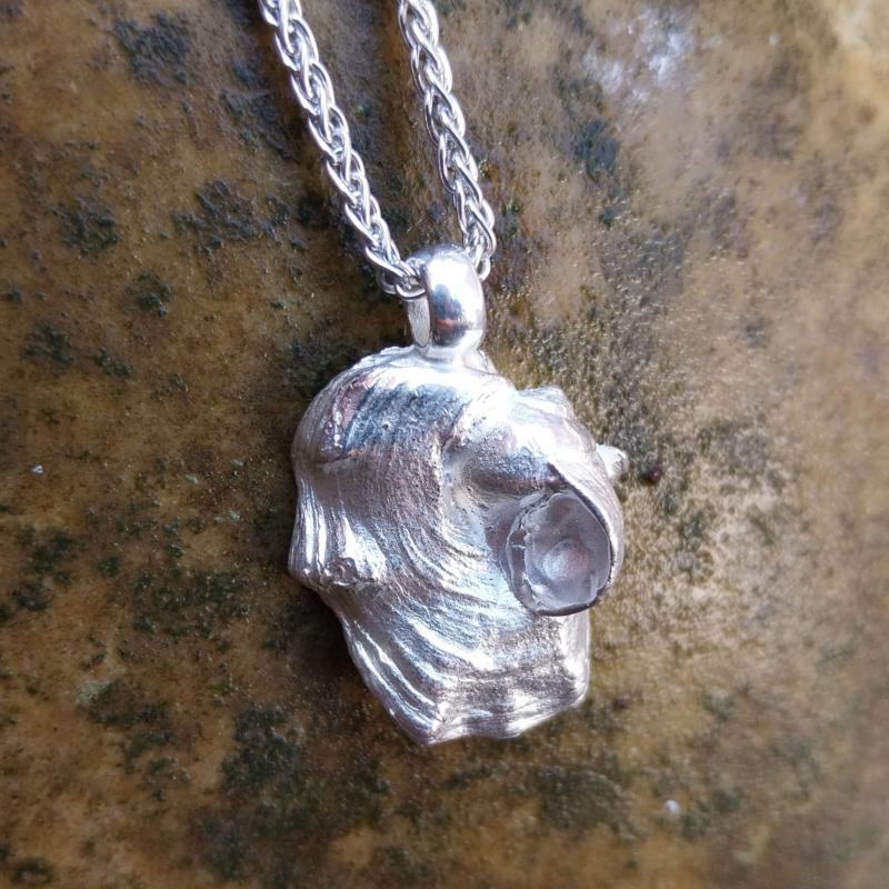 Pazifische Auster mit Strandschnecke - 925/- Silber