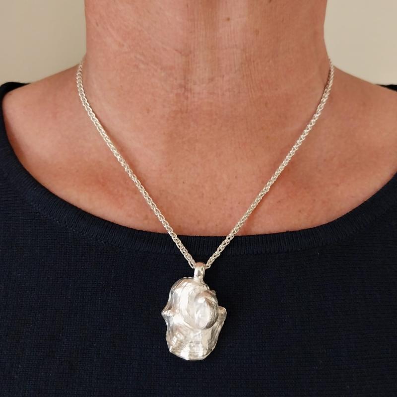Pazifische Auster mit Strandschnecke - 925/- Silber
